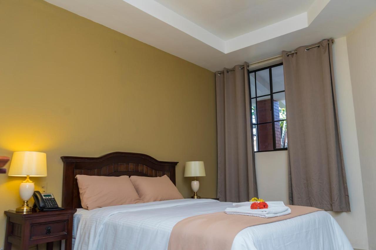 Farallones Hotel Chinandega Eksteriør billede