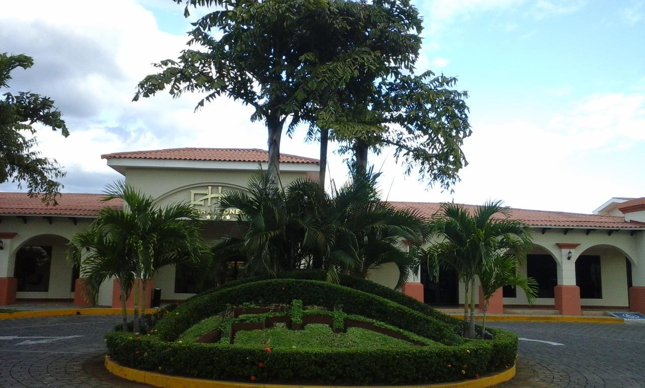 Farallones Hotel Chinandega Eksteriør billede