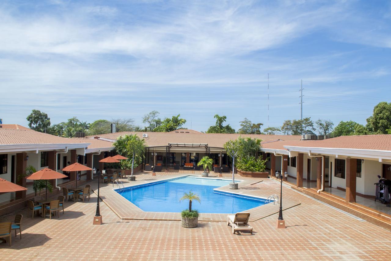 Farallones Hotel Chinandega Eksteriør billede