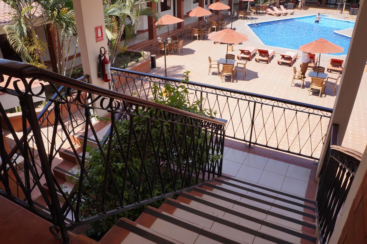 Farallones Hotel Chinandega Eksteriør billede