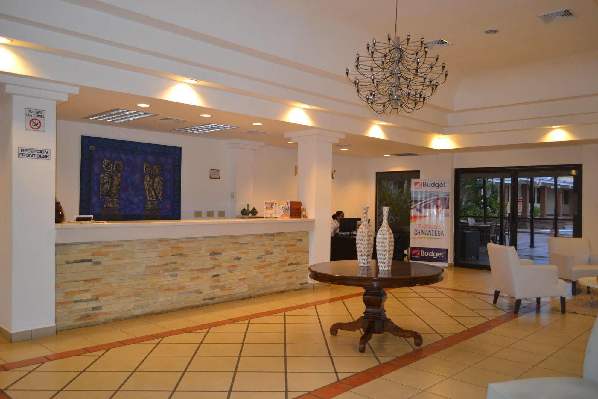 Farallones Hotel Chinandega Eksteriør billede