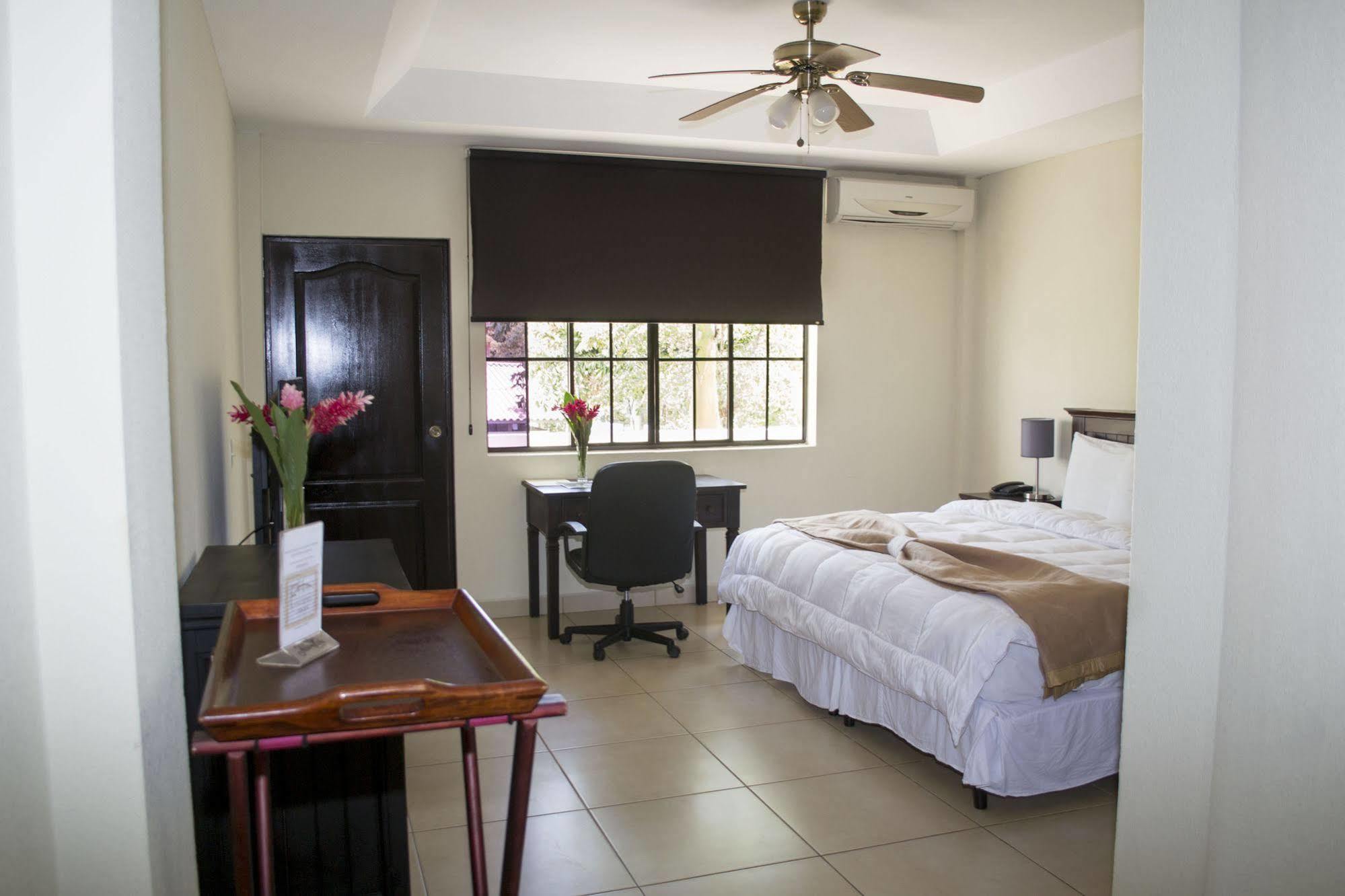 Farallones Hotel Chinandega Eksteriør billede