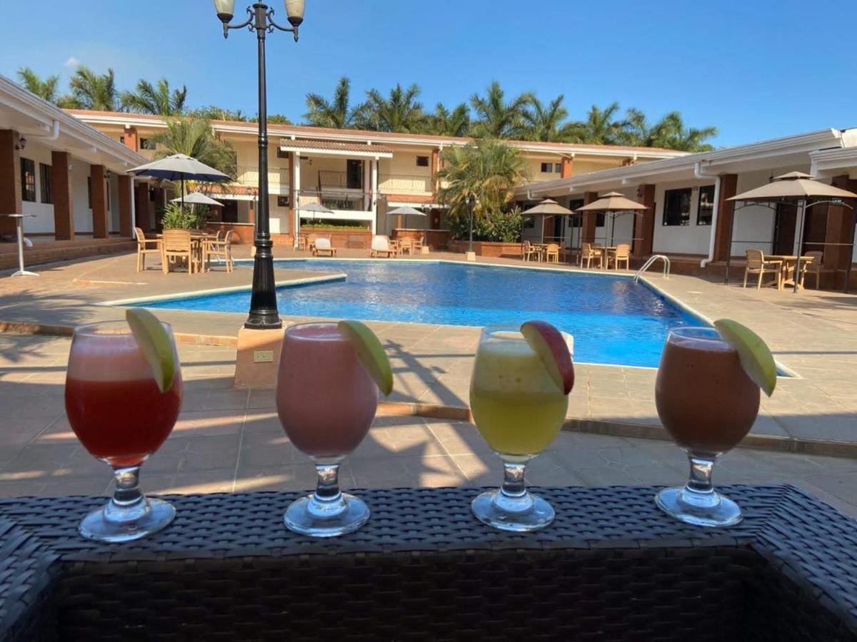 Farallones Hotel Chinandega Eksteriør billede
